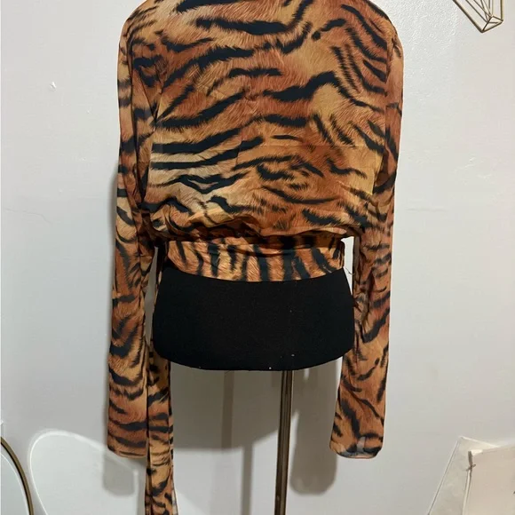 Fashion Nova Tiger Animal Print Top - Picture 4 of 9